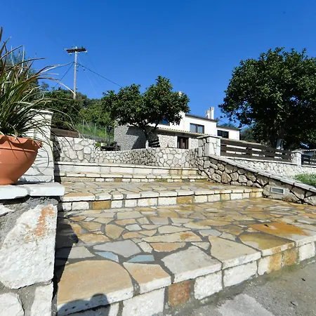 Anita Village * פראמה